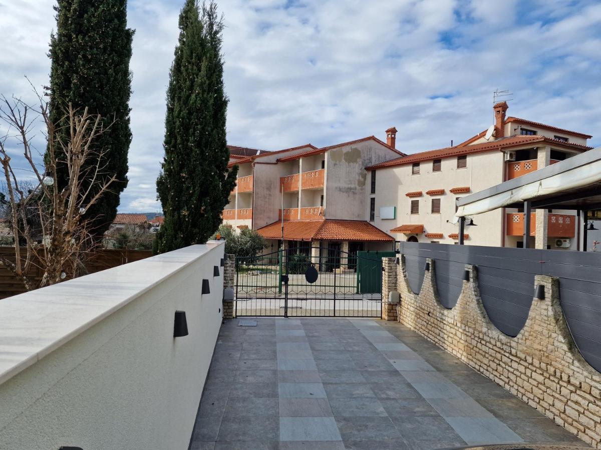 Apartmani Carla Medulin Bagian luar foto